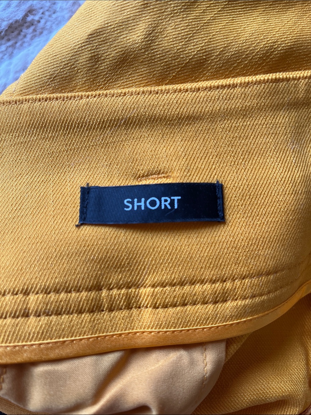 White House Black Market Extra High-Rise Belted Shorts - Picture 10 of 12